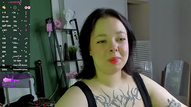 Snapshot of Vlada_vv chatting on April 12, 2026, 6:38 am Vlada vv online show from April 12, 2026, 6:38 am