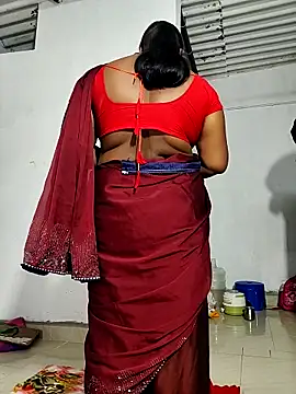 Desicouple1706 online show from April 9, 2026, 11:00 pm