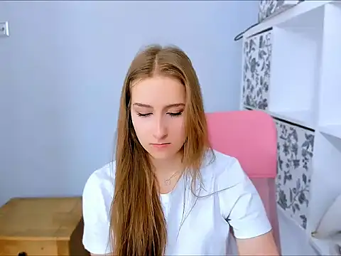 VanessaAmore online show from March 6, 2026, 8:53 am