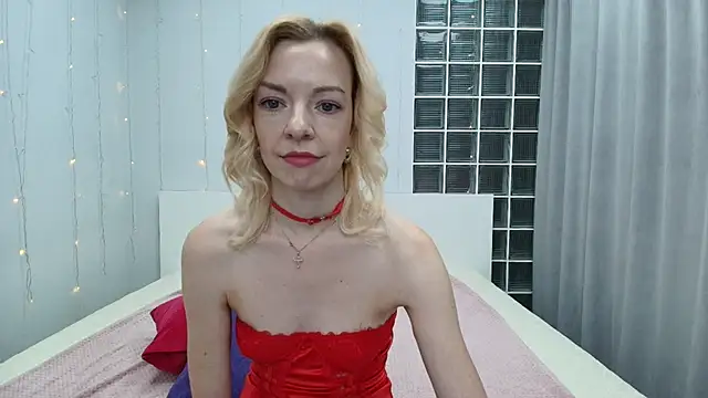 Snapshot of Brightly_Heizer chatting on May 19, 2026, 12:26 am Brightly Heizer online show from May 19, 2026, 12:26 am