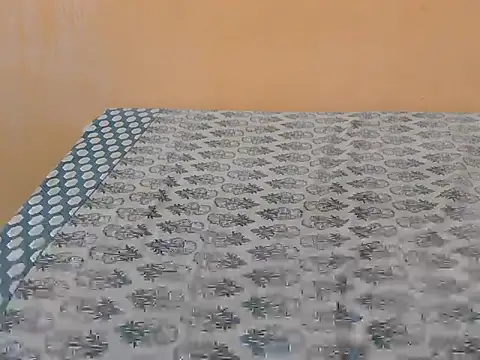 Snapshot of Honey_Baby1 chatting on January 15, 2026, 5:22 am Honey Baby1 online show from January 15, 2026, 5:22 am