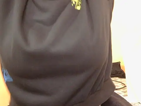 Snapshot of Honey_Baby1 chatting on January 16, 2026, 6:28 am Honey Baby1 online show from January 16, 2026, 6:28 am