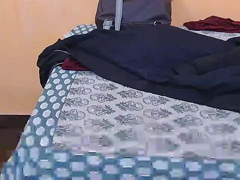 Snapshot of Honey_Baby1 chatting on January 12, 2026, 5:47 am Honey Baby1 online show from January 12, 2026, 5:47 am