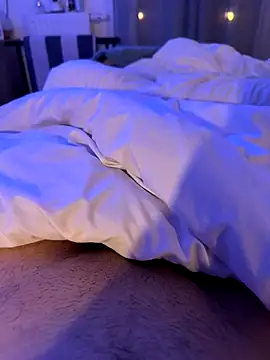 Snapshot of DuoMystic chatting on November 24, 2025, 7:47 pm DuoMystic online show from November 24, 2025, 7:47 pm