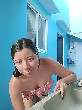 Chaparrita13 online show from July 27, 2026, 12:06 am