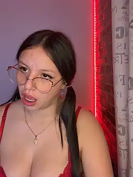 Snapshot of ValeryPalmer chatting on December 15, 2025, 11:53 pm ValeryPalmer online show from December 15, 2025, 11:53 pm