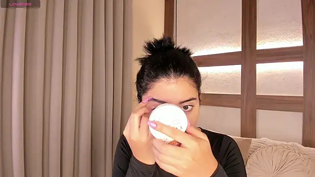 SarhaVega online show from January 17, 2026, 1:47 pm