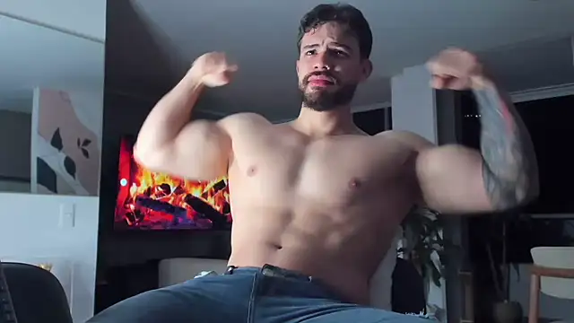 Valenthino Salvatore online show from April 4, 2026, 5:14 am