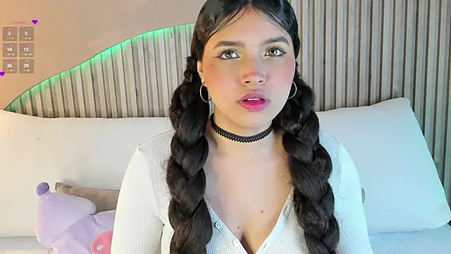 Snapshot of EloiseSweetxx chatting on February 11, 2026, 1:00 pm EloiseSweetxx online show from February 11, 2026, 1:00 pm