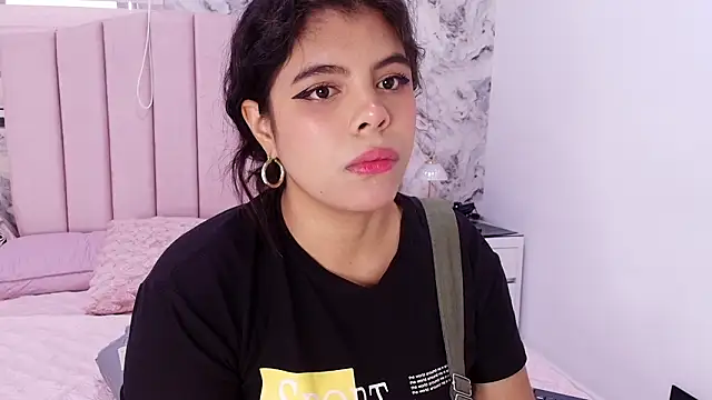 Snapshot of katsumi_yan chatting on February 23, 2026, 7:14 pm katsumi yan online show from February 23, 2026, 7:14 pm