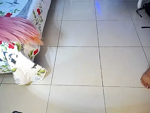 Emily Jedet online show from February 10, 2026, 1:26 am