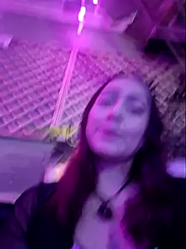 Snapshot of Eveeelyn25 chatting on February 8, 2026, 1:25 am Eveeelyn25 online show from February 8, 2026, 1:25 am