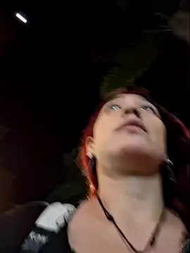 Snapshot of Eveeelyn25 chatting on February 26, 2026, 12:43 am Eveeelyn25 online show from February 26, 2026, 12:43 am