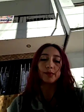 Snapshot of Eveeelyn25 chatting on March 21, 2026, 2:02 am Eveeelyn25 online show from March 21, 2026, 2:02 am