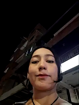 Eveeelyn25 online show from May 8, 2026, 2:15 am