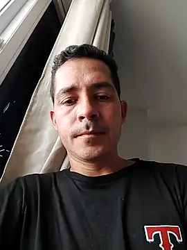 Snapshot of Logan_hetero1 chatting on November 23, 2025, 7:57 pm Logan hetero1 online show from November 23, 2025, 7:57 pm