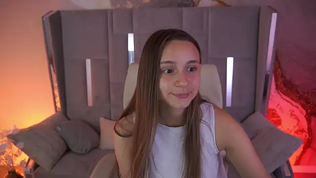 TinyNatalie online show from August 1, 2026, 8:07 pm