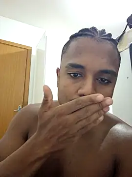 alejandromartinez18 online show from March 11, 2026, 8:03 pm