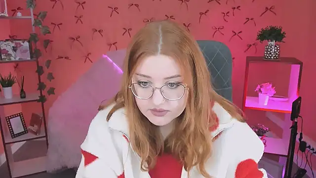 StaceyJensen online show from November 27, 2025, 9:10 am