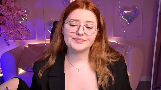 Snapshot of StaceyJensen chatting on February 13, 2026, 9:42 am StaceyJensen online show from February 13, 2026, 9:42 am