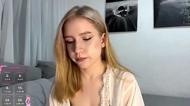 Alice meow15 online show from January 7, 2026, 8:58 pm