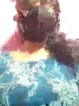 Snapshot of honeygirl6996 chatting on December 20, 2025, 6:49 am honeygirl6996 online show from December 20, 2025, 6:49 am