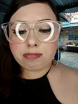 Kitty Bms  online show from November 30, 2025, 7:36 pm