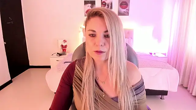 Snapshot of Violeta_Hotter chatting on November 30, 2025, 11:22 am Violeta Hotter online show from November 30, 2025, 11:22 am