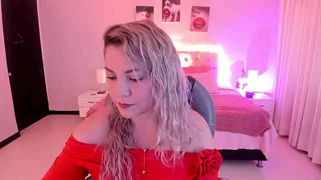 Snapshot of Violeta_Hotter chatting on January 7, 2026, 11:26 am Violeta Hotter online show from January 7, 2026, 11:26 am