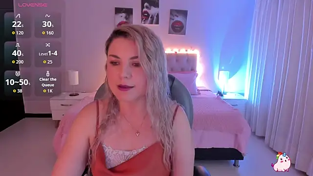 Snapshot of Violeta_Hotter chatting on January 13, 2026, 11:25 am Violeta Hotter online show from January 13, 2026, 11:25 am