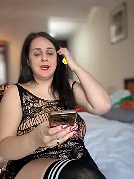 Snapshot of Mary_kansas_bbw chatting on February 5, 2026, 2:24 pm Mary kansas bbw online show from February 5, 2026, 2:24 pm