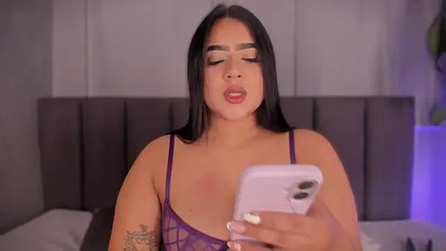 alejandrarojas  online show from July 11, 2026, 7:36 pm