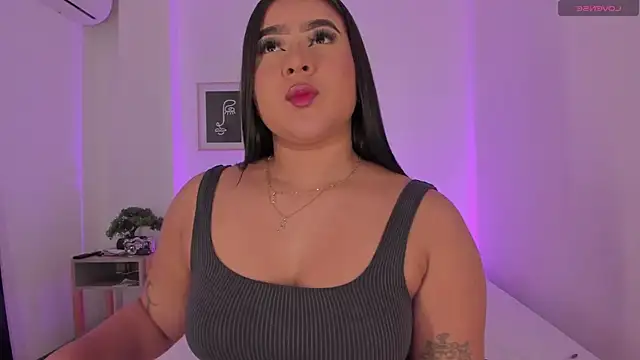 alejandrarojas  online show from February 7, 2026, 1:19 pm