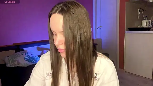 SanoraVillnave online show from February 15, 2026, 7:24 pm