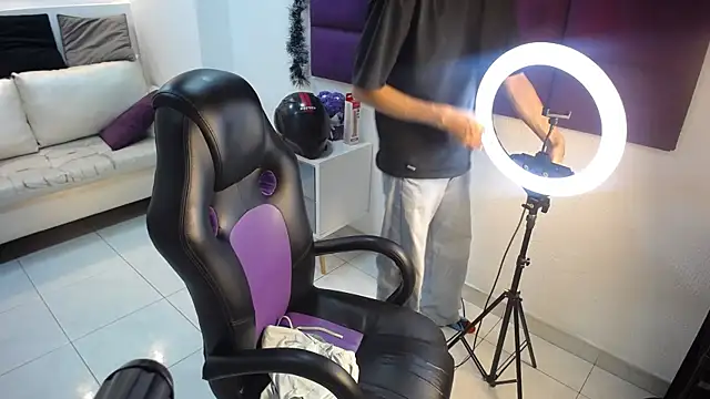 LoganFoster  online show from December 22, 2025, 8:20 pm