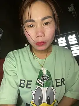 Snapshot of meganmeo chatting on February 12, 2026, 5:29 am meganmeo online show from February 12, 2026, 5:29 am