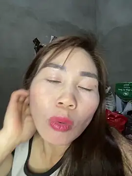 Snapshot of meganmeo chatting on February 10, 2026, 3:33 pm meganmeo online show from February 10, 2026, 3:33 pm