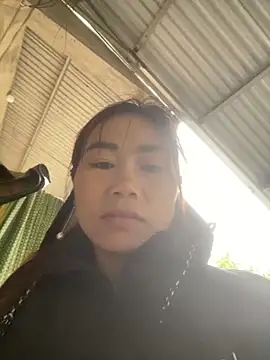 Snapshot of meganmeo chatting on February 19, 2026, 1:57 am meganmeo online show from February 19, 2026, 1:57 am