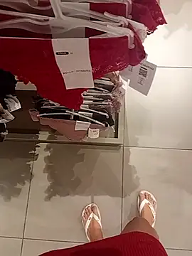 Snapshot of EweXZZ chatting on December 1, 2025, 8:53 pm EweXZZ online show from December 1, 2025, 8:53 pm