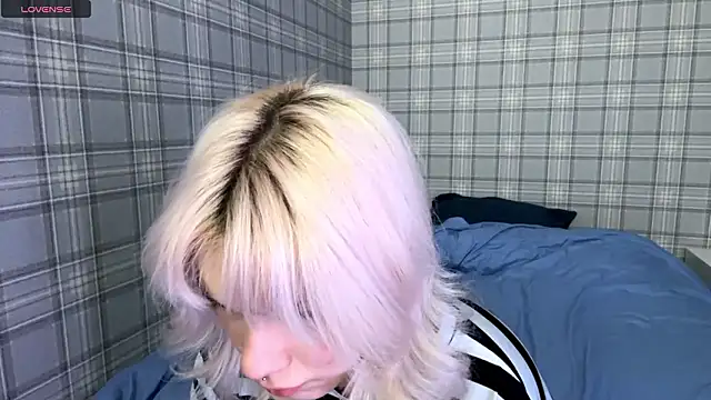 Snapshot of LolaDollyMur chatting on January 16, 2026, 8:13 pm LolaDollyMur online show from January 16, 2026, 8:13 pm