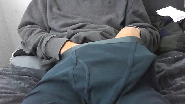 latinman7944 online show from March 5, 2026, 7:43 pm