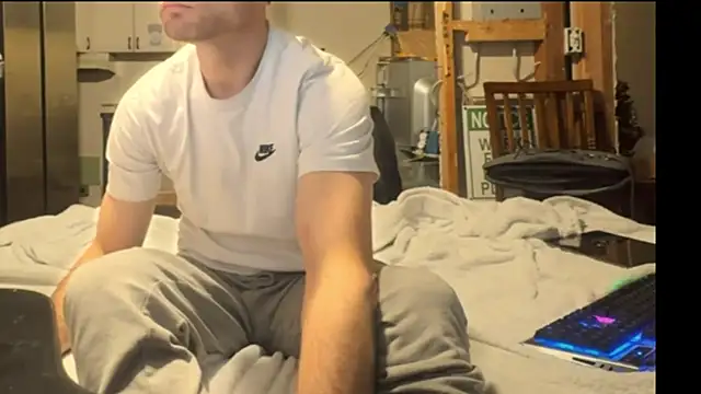 famous1tad online show from December 20, 2025, 12:19 pm