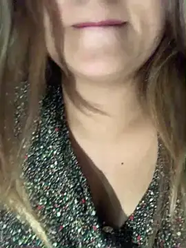 Snapshot of hotladki5 chatting on December 5, 2025, 11:20 am hotladki5 online show from December 5, 2025, 11:20 am