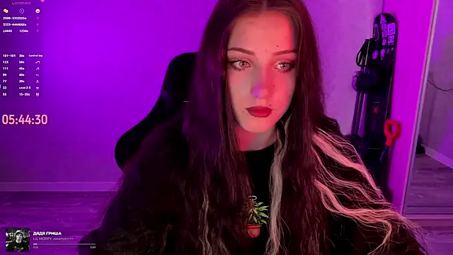 Meowluly online show from April 20, 2026, 9:27 pm