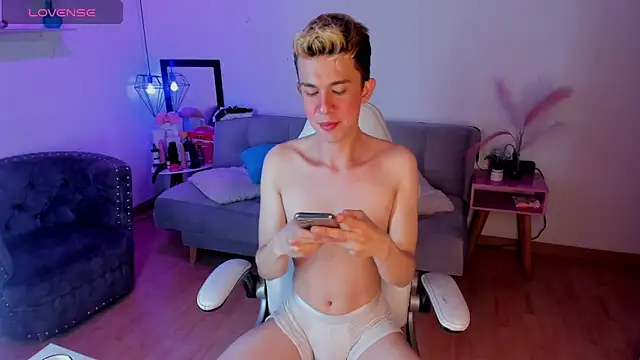 Juaan Diick online show from February 9, 2026, 5:22 pm