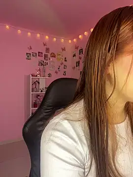 Davne  online show from February 12, 2026, 12:32 am