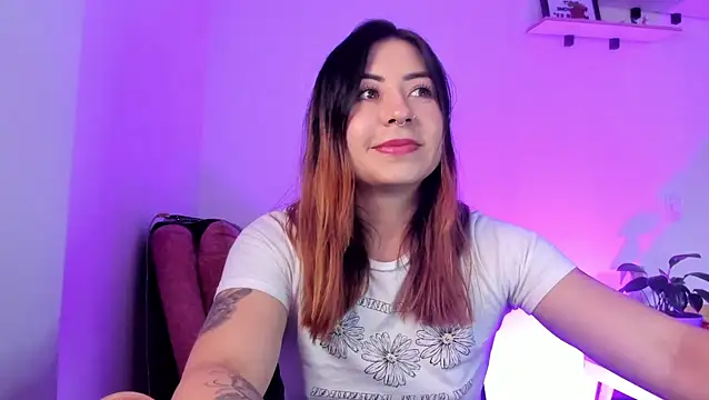 Snapshot of MaddieHunter chatting on February 22, 2026, 7:26 pm MaddieHunter online show from February 22, 2026, 7:26 pm