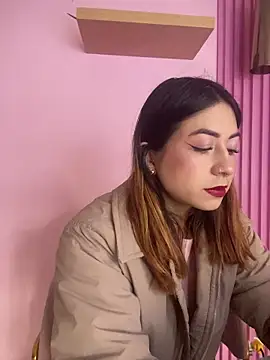 Snapshot of MaddieHunter chatting on January 9, 2026, 1:07 pm MaddieHunter online show from January 9, 2026, 1:07 pm