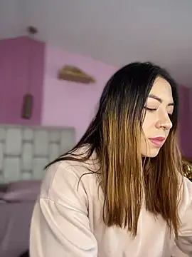 Snapshot of MaddieHunter chatting on November 29, 2025, 1:00 pm MaddieHunter online show from November 29, 2025, 1:00 pm