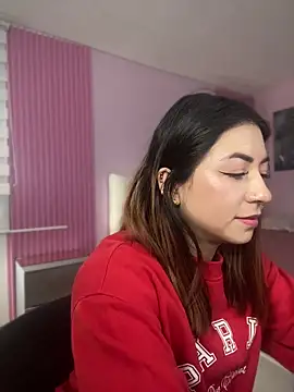 Snapshot of MaddieHunter chatting on January 14, 2026, 1:48 pm MaddieHunter online show from January 14, 2026, 1:48 pm